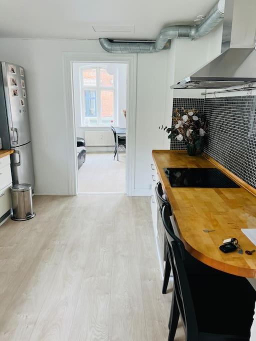 Lovely 1-Bedroom Condo In Aarhus C Екстериор снимка